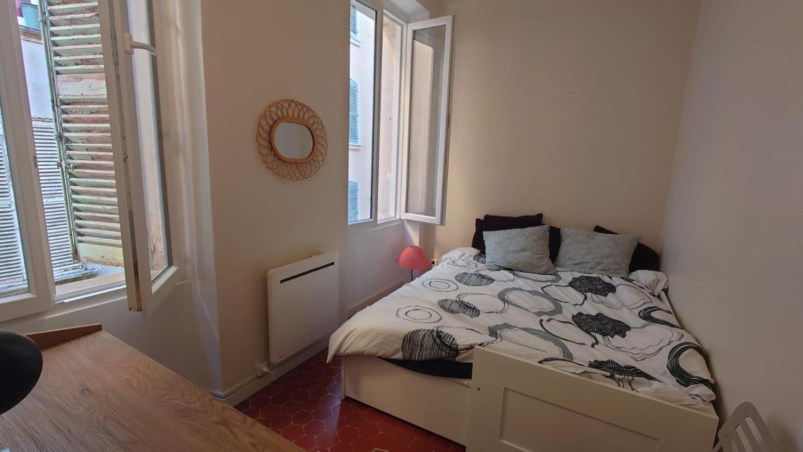 Appartement De Charme - Wifi - Centre Historique Toulon Eksteriør billede